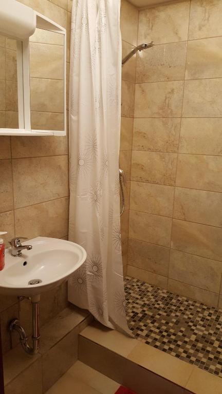 Shower area