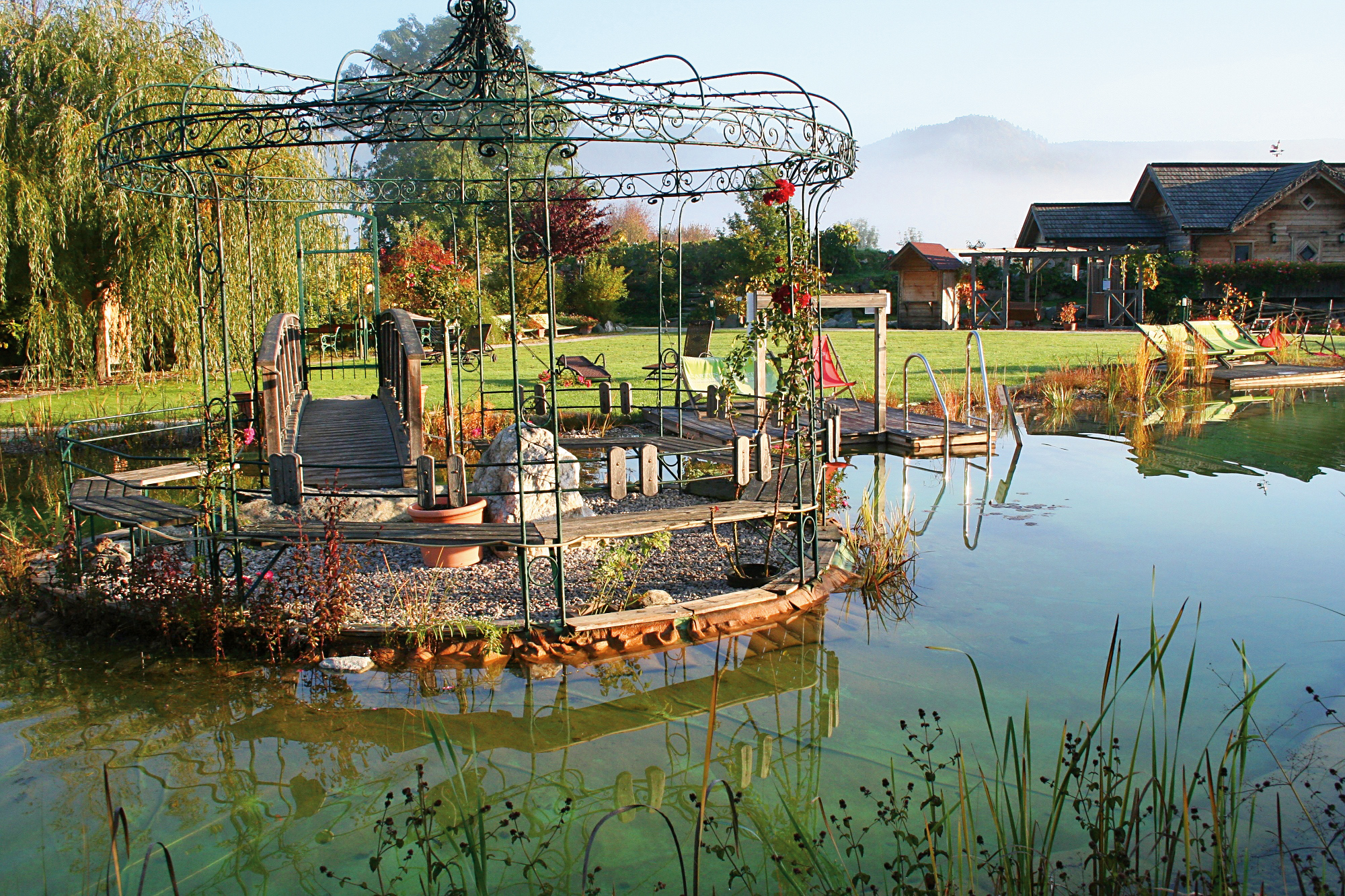 Sensual pleasures in the garden of paradise